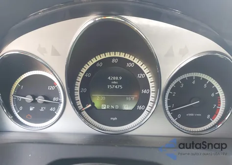 2011 Mercedes-Benz C 300 Luxury/Sport z USA, uszkodzony, nr VIN WDDGF5EB7BF632388